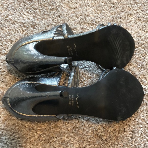 🌺 Nina Women’s High Heels Silver Size 8 1/2 - Picture 6 of 8